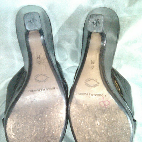 DONALD J. PLINER BLACK HEELS GREAT COND. SZ 6M - Picture 5 of 8